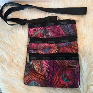 LeSportsac Feather Crossbody🍭